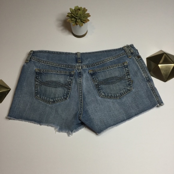 Abercrombie raw edge shorts - Picture 2 of 4